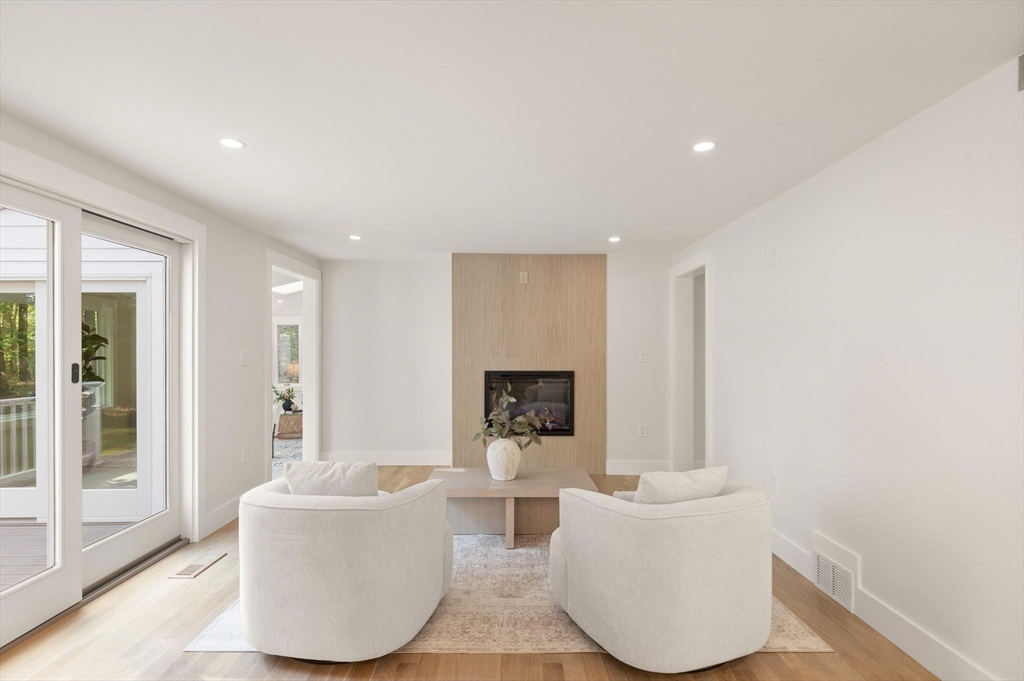 35 Grey Lane, Lynnfield, MA Photo #11