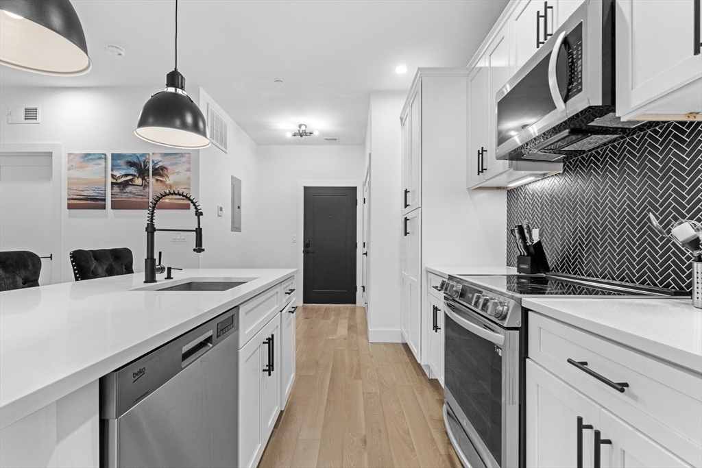 68 Armandine St 2