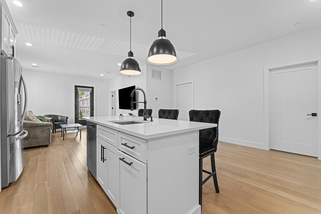 68 Armandine St 2