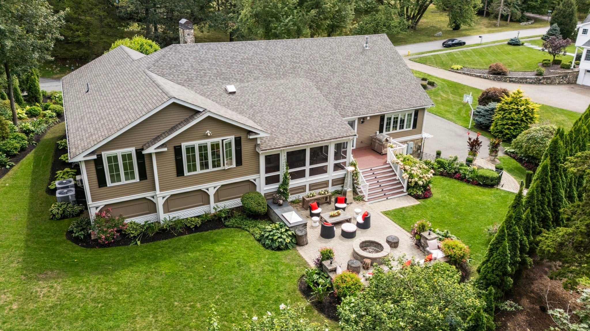 11 Hillcrest Road, Weston MA 02493