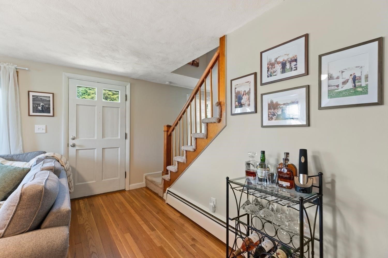 1569 Main St