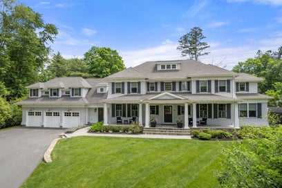 45 Longmeadow Rd Wellesley MA 02482