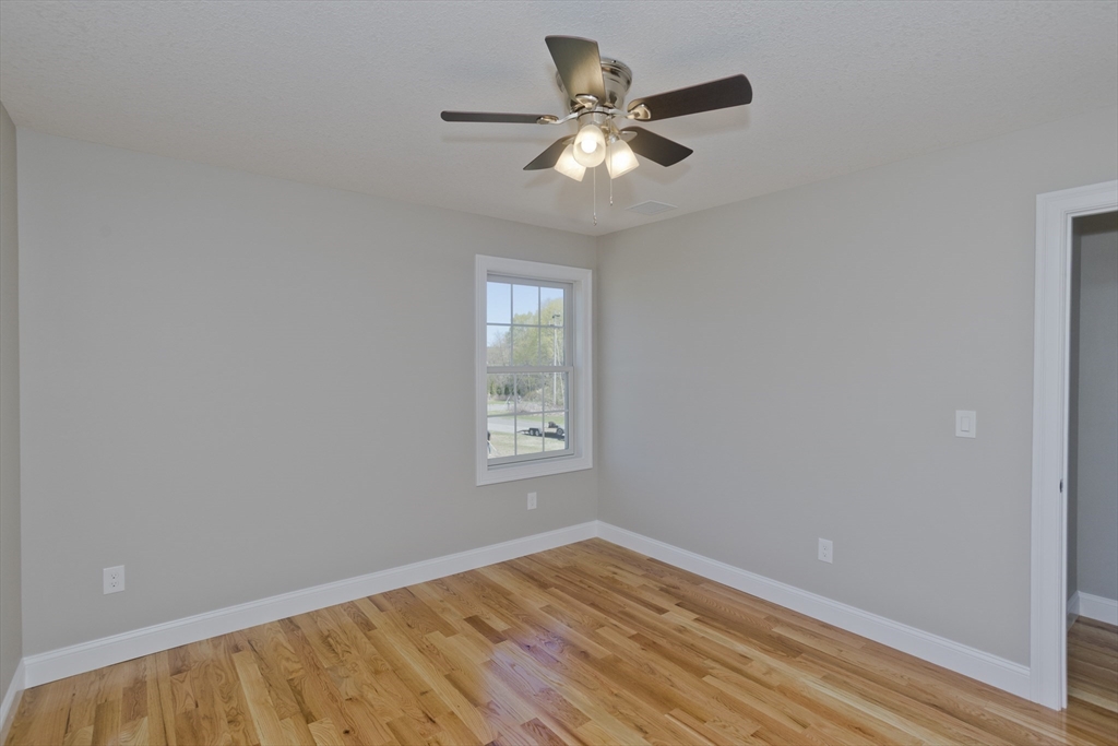 East Longmeadow, Massachusetts 01028, United States, 4 Bedrooms Bedrooms, ,3 BathroomsBathrooms,Residential,Active,184540