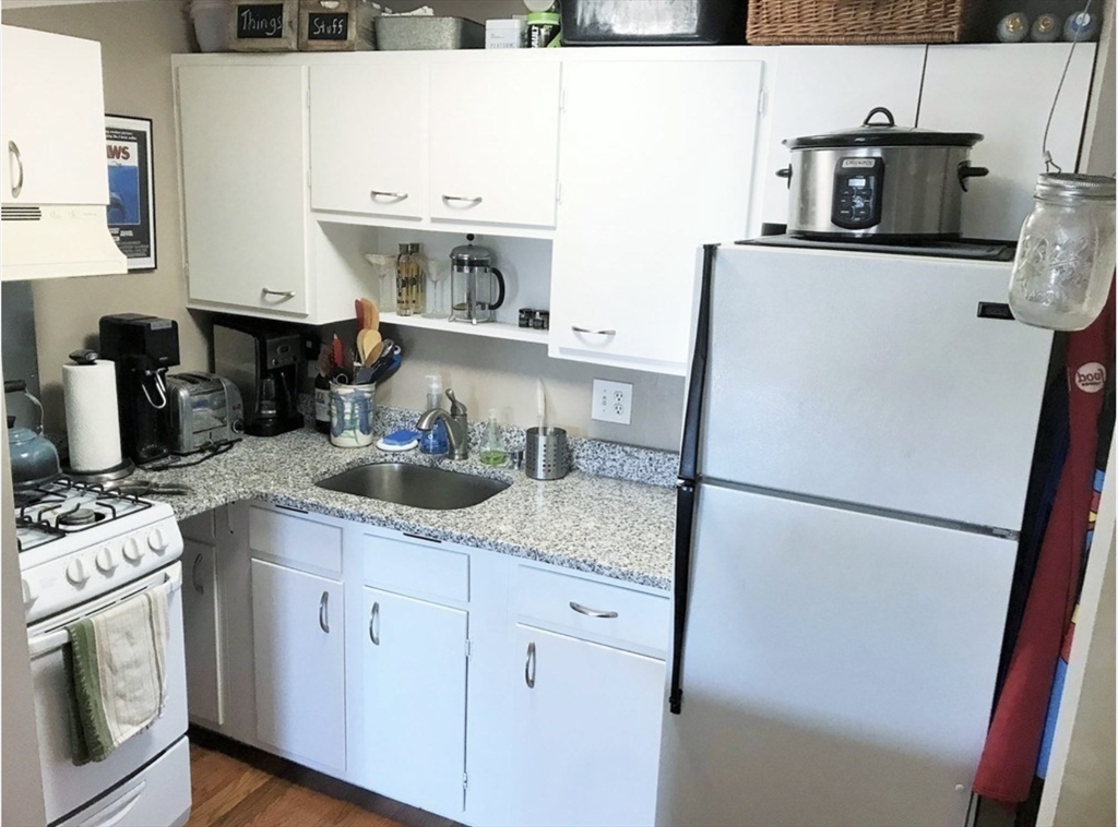 73 Montgomery Street 3