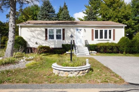 7 Green Holly Drive Kingston MA 02364
