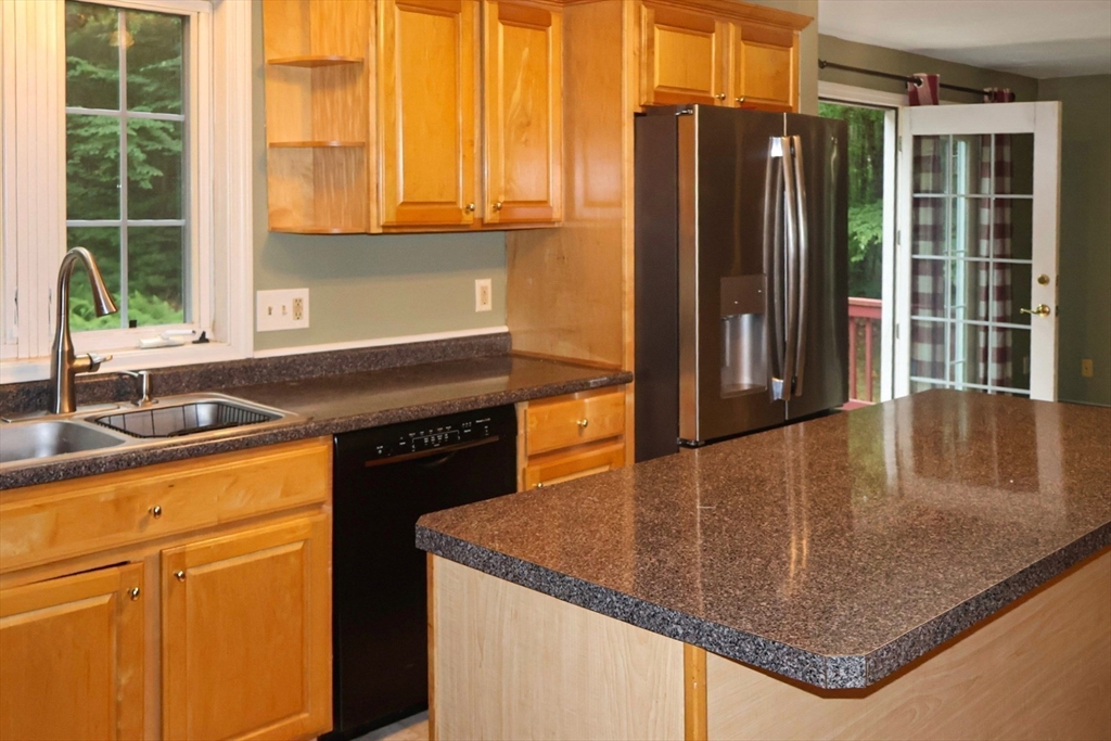 94 Whitins Rd
