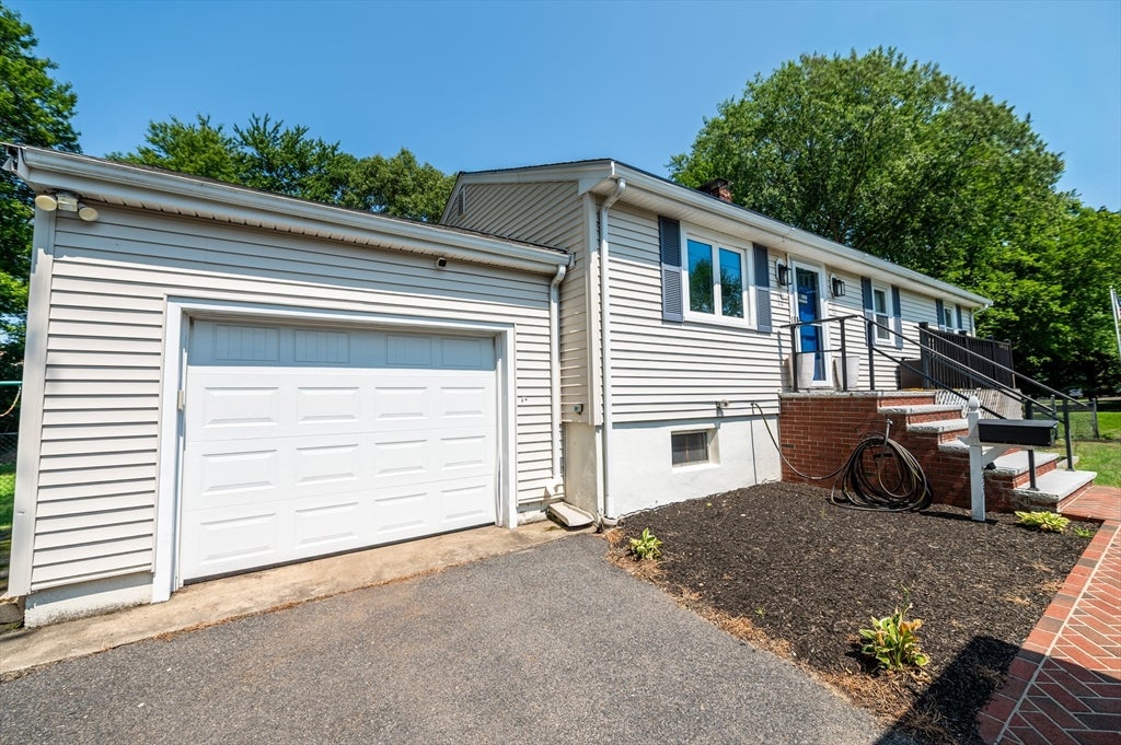 55 Westdale Rd