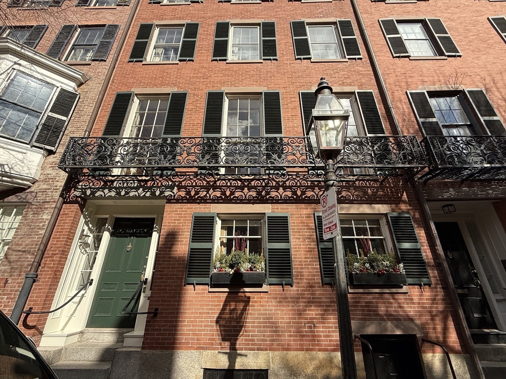 9 West Cedar St