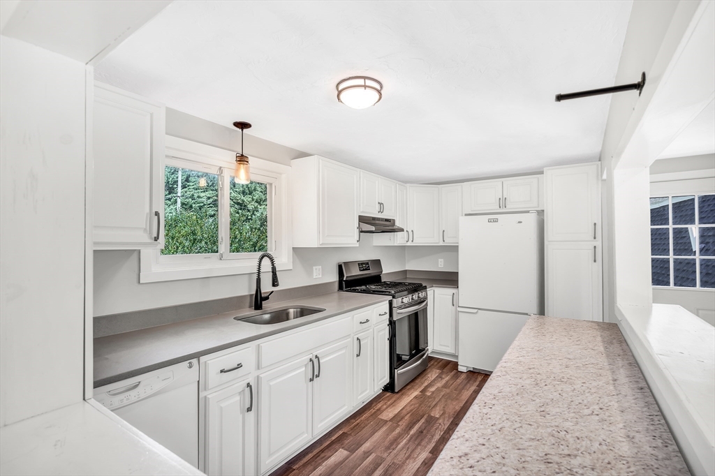 2 Clover Hill Road