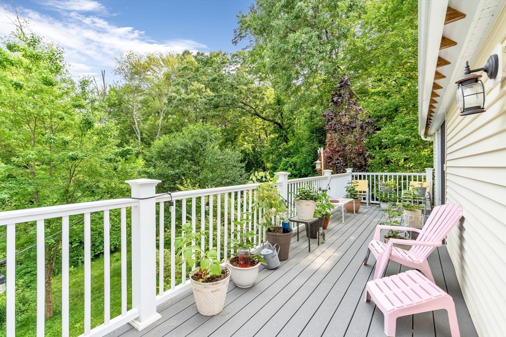 2 Clover Hill Road
