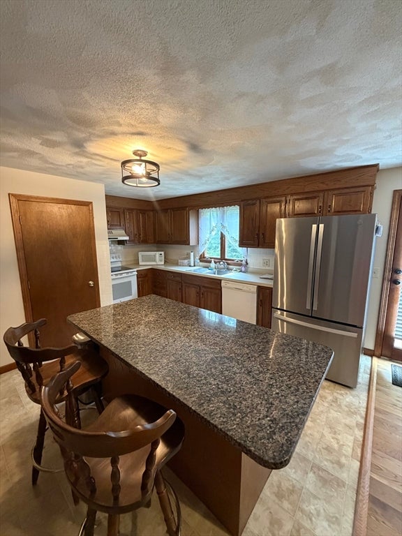 215 Knight Ave, Attleboro, MA, 215 Knight Ave, Attleboro, MA Photo #6