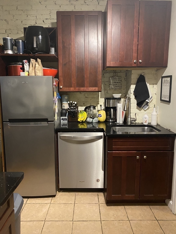 142-146 Everett St #1, Boston, MA Photo #7