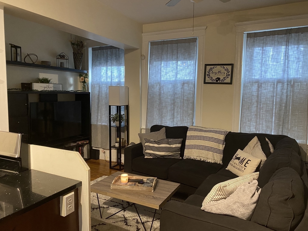 142-146 Everett St #1, Boston, MA Photo #9