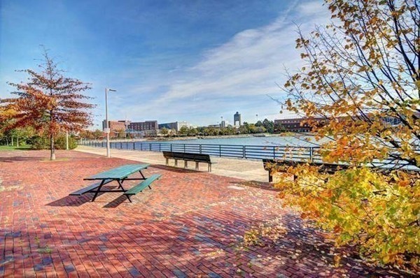 142-146 Everett St #1, Boston, MA Photo #16