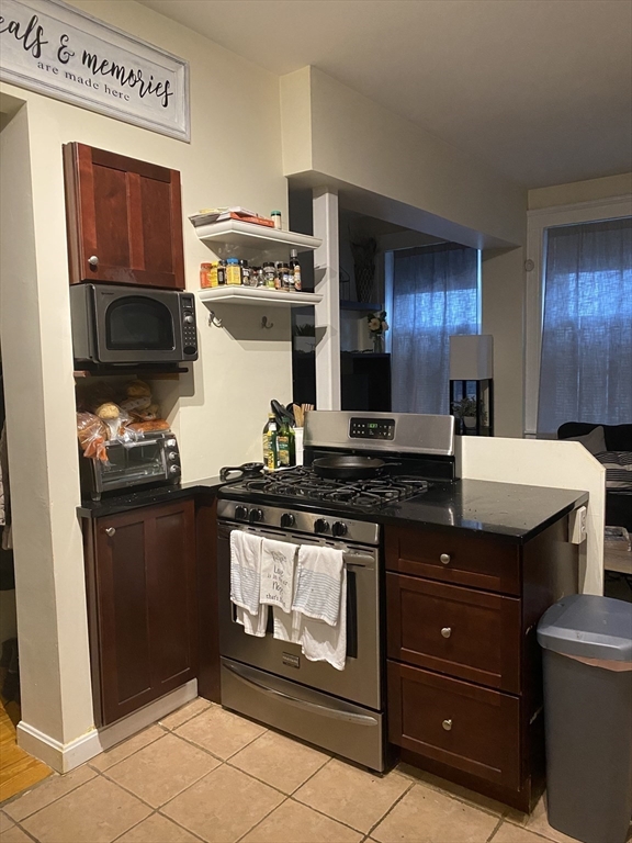 142-146 Everett St #1, Boston, MA Photo #3