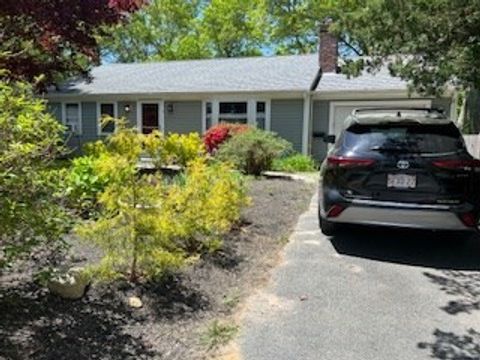 Single Family Residence in Yarmouth MA 5 Aurora Lane.jpg