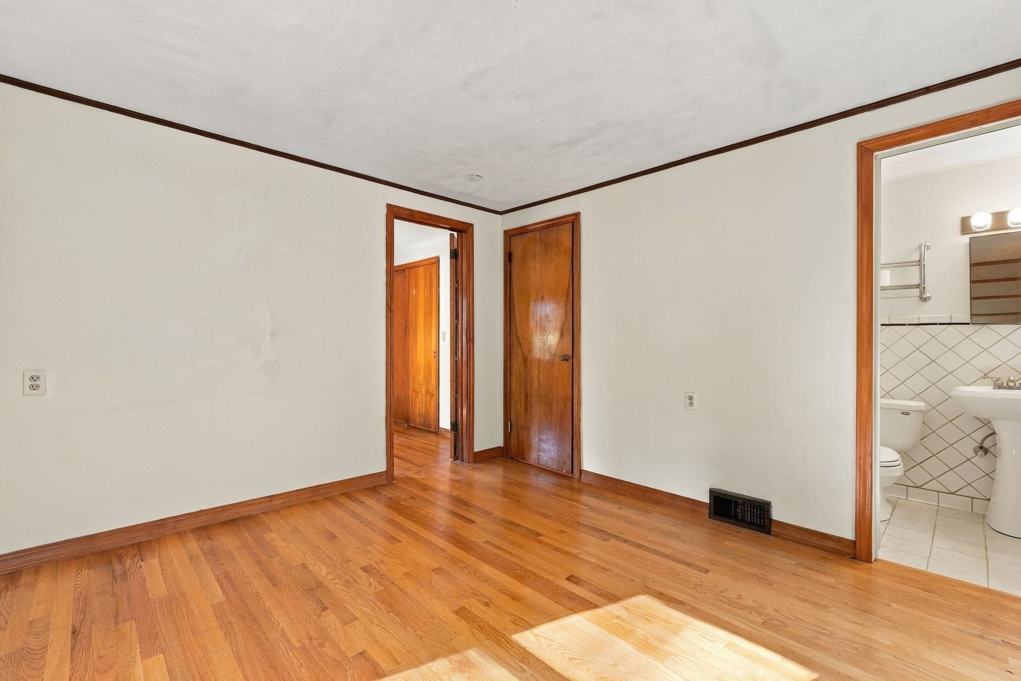 214 Federal St, Belchertown, MA, 214 Federal St, Belchertown, MA Photo #27