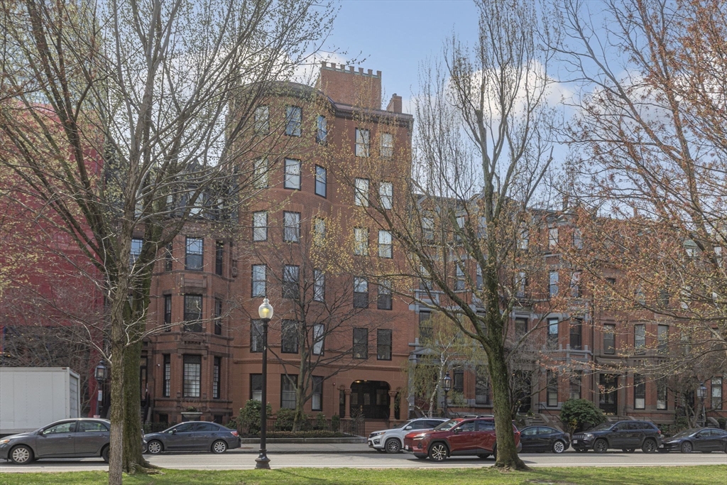 290 Commonwealth Ave 4