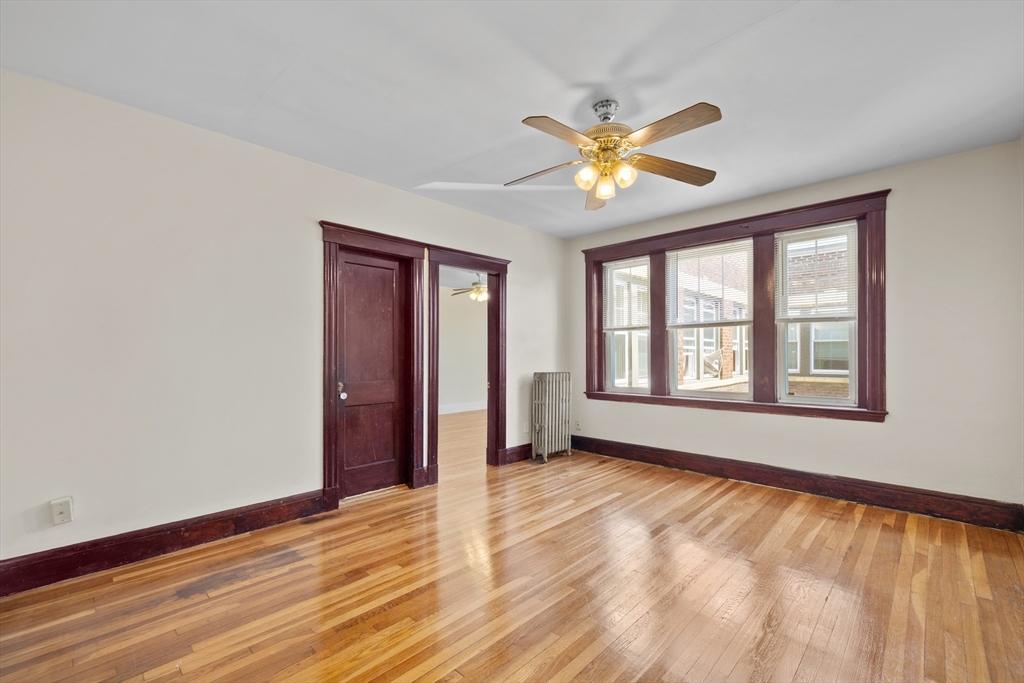 68 Linden St 49