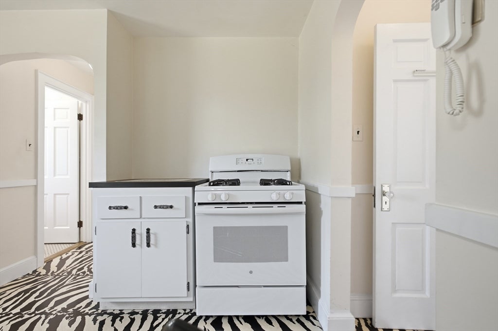 15 Barna Rd, Boston, MA, 15 Barna Rd, Boston, MA Photo #20