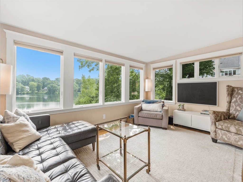 68 Kenrick St 68