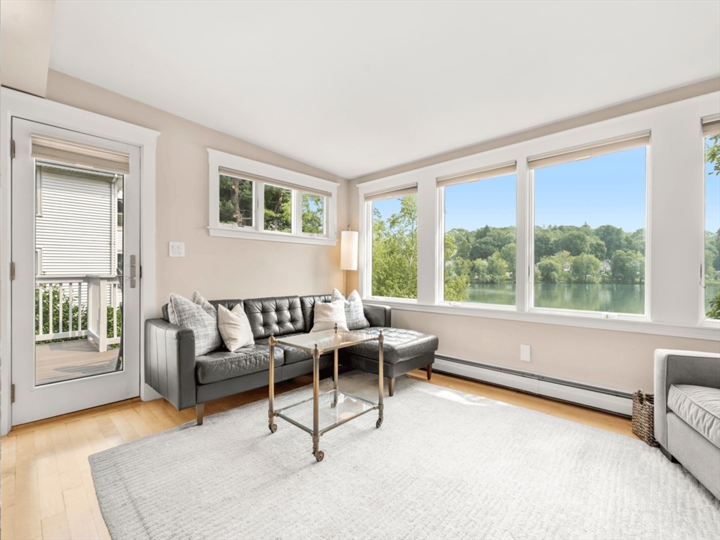 68 Kenrick St 68