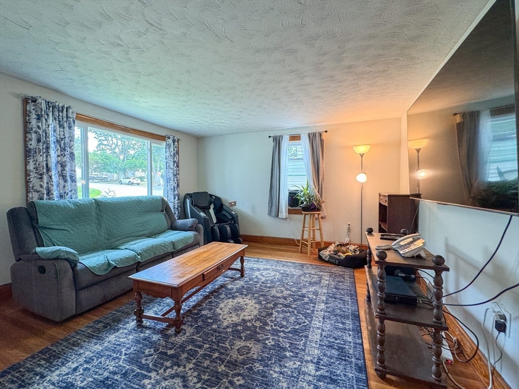 18 Woodland Cir, Methuen, MA Photo #16