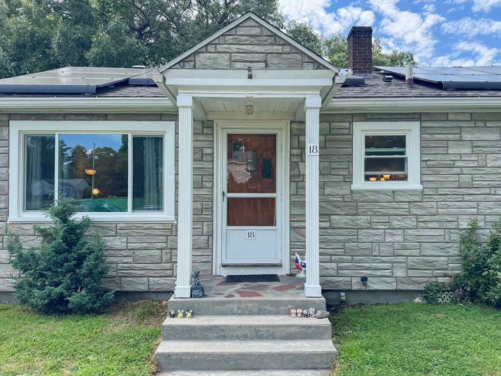 18 Woodland Cir