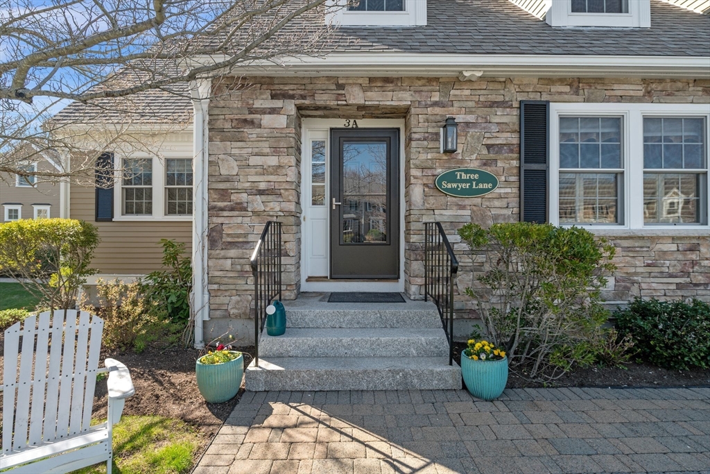 3 Sawyer Ln A