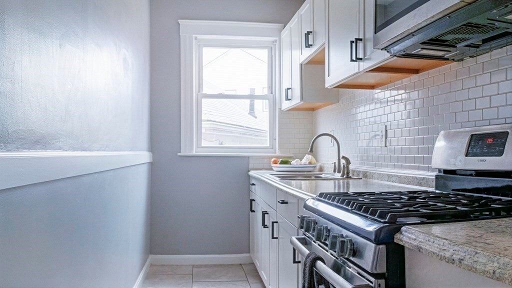203-205 Saratoga St, Lawrence, MA, 203-205 Saratoga St, Lawrence, MA Photo #8