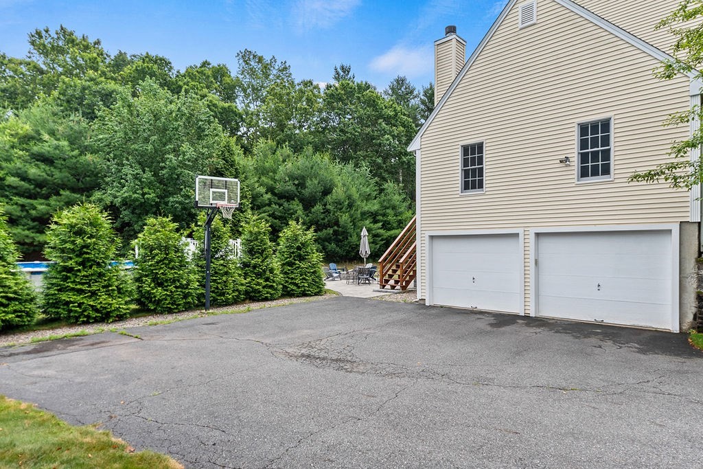 34 River Edge Rd