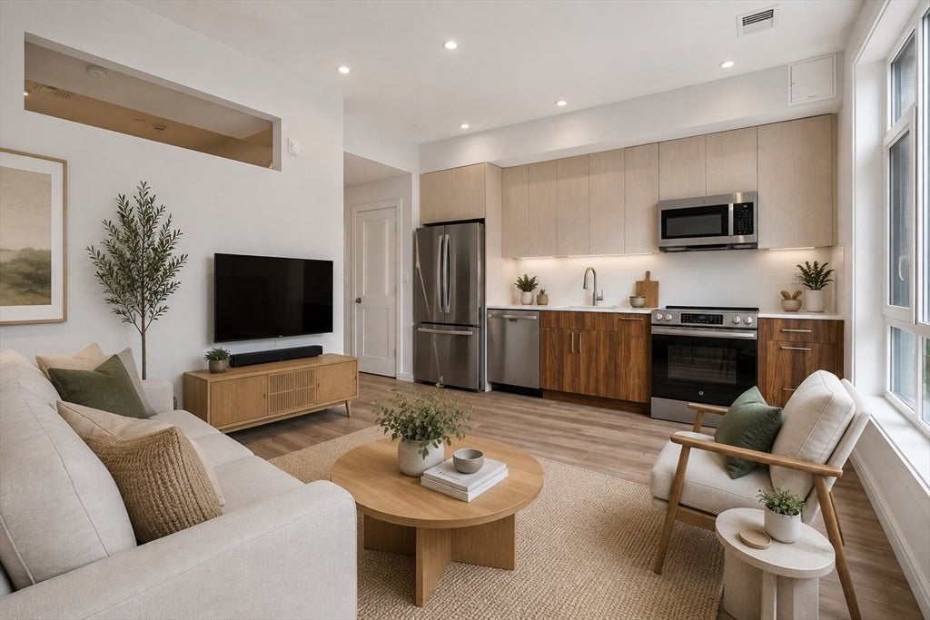 13 Warwick Street #203, Somerville, MA, 13 Warwick Street #203, Somerville, MA Photo #2