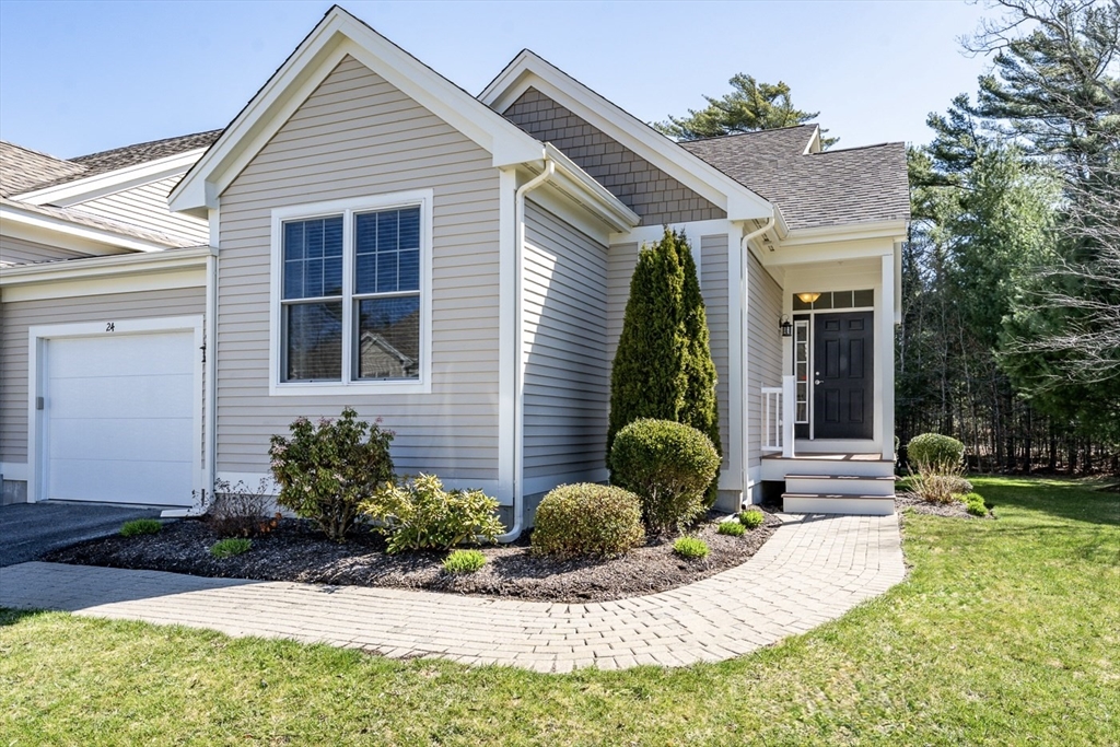 24 Grey Hawk Dr 646