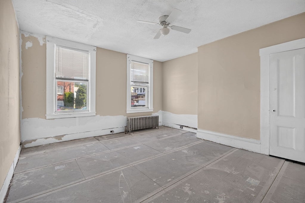 37 Fourth St, Lowell, MA, 37 Fourth St, Lowell, MA Photo #13