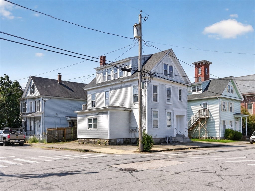 37 Fourth St, Lowell, MA, 37 Fourth St, Lowell, MA Photo #4