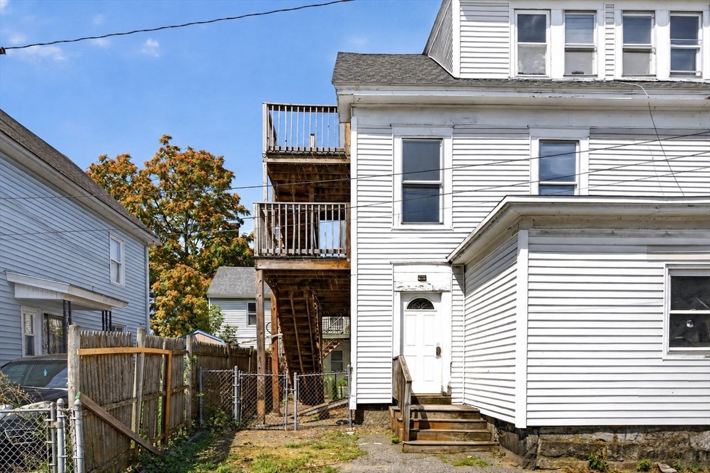 37 Fourth St, Lowell, MA, 37 Fourth St, Lowell, MA Photo #6
