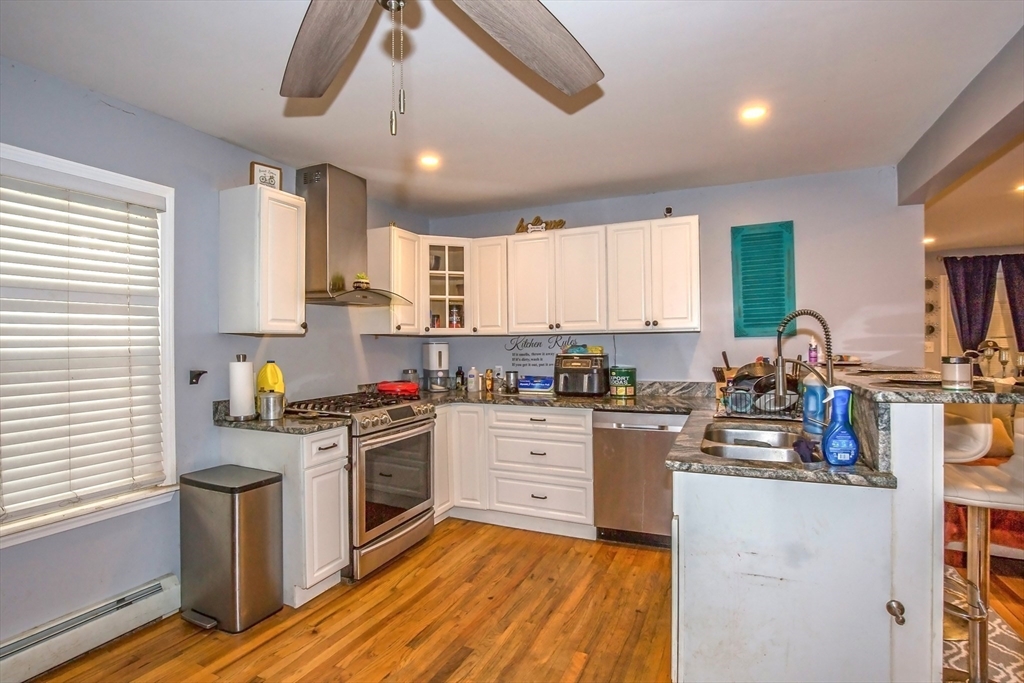 Springfield, Massachusetts 01104, United States, 2 Bedrooms Bedrooms, ,2 BathroomsBathrooms,Residential,Active,149398