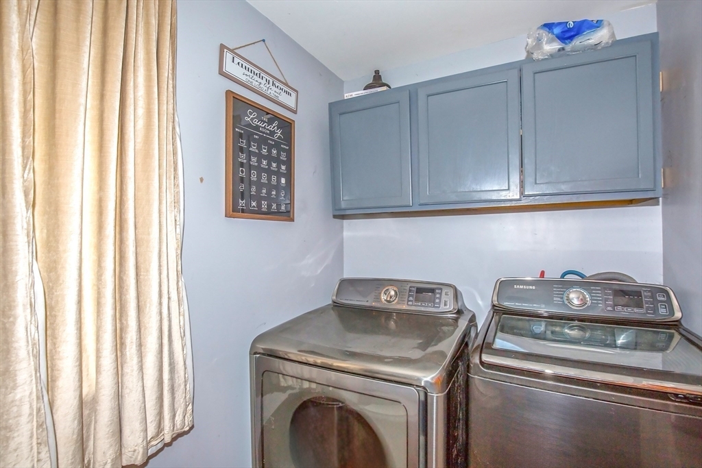 Springfield, Massachusetts 01104, United States, 2 Bedrooms Bedrooms, ,2 BathroomsBathrooms,Residential,Active,149398