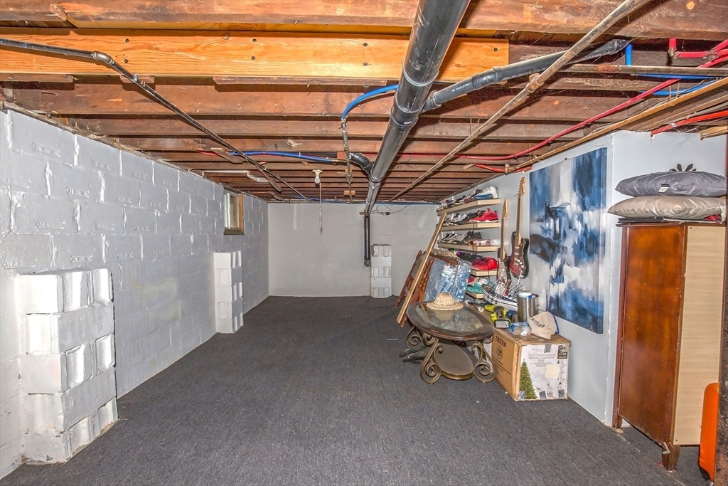 Springfield, Massachusetts 01104, United States, 2 Bedrooms Bedrooms, ,2 BathroomsBathrooms,Residential,Active,149398