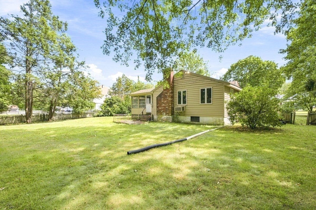 8 Charlesgate Road