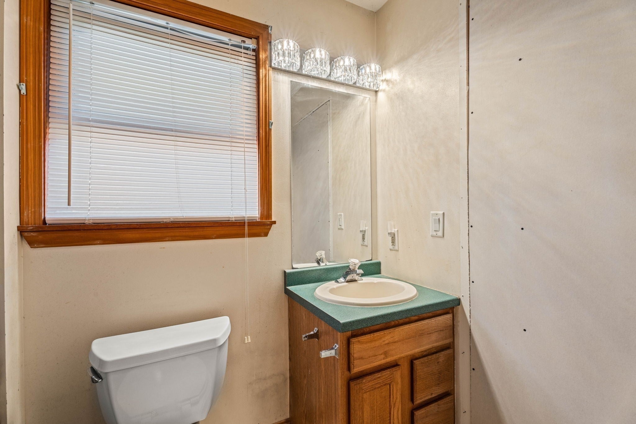 91 Currier St, Methuen, MA Photo #21