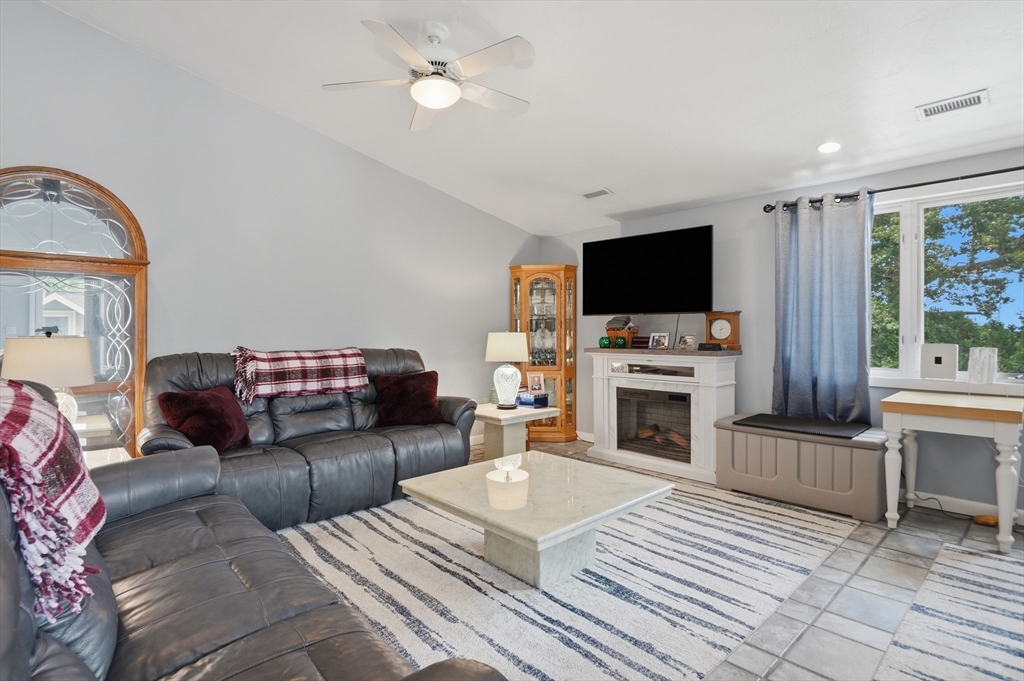 923 West Boylston Street, Worcester, MA, 923 West Boylston Street, Worcester, MA Photo #26