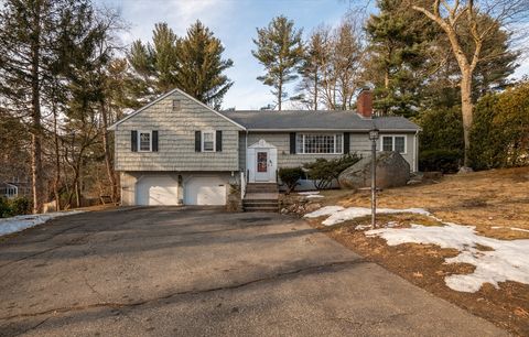 Photo of 32 Doncaster Circle, Lynnfield, MA 01940 (MLS # 73483472)