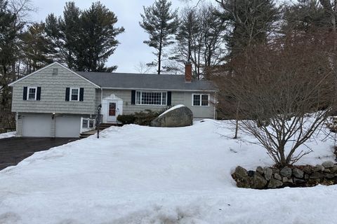 Photo of 32 Doncaster Circle, Lynnfield, MA 01940 (MLS # 73483472)