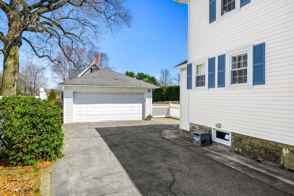 36 Richardson Avenue