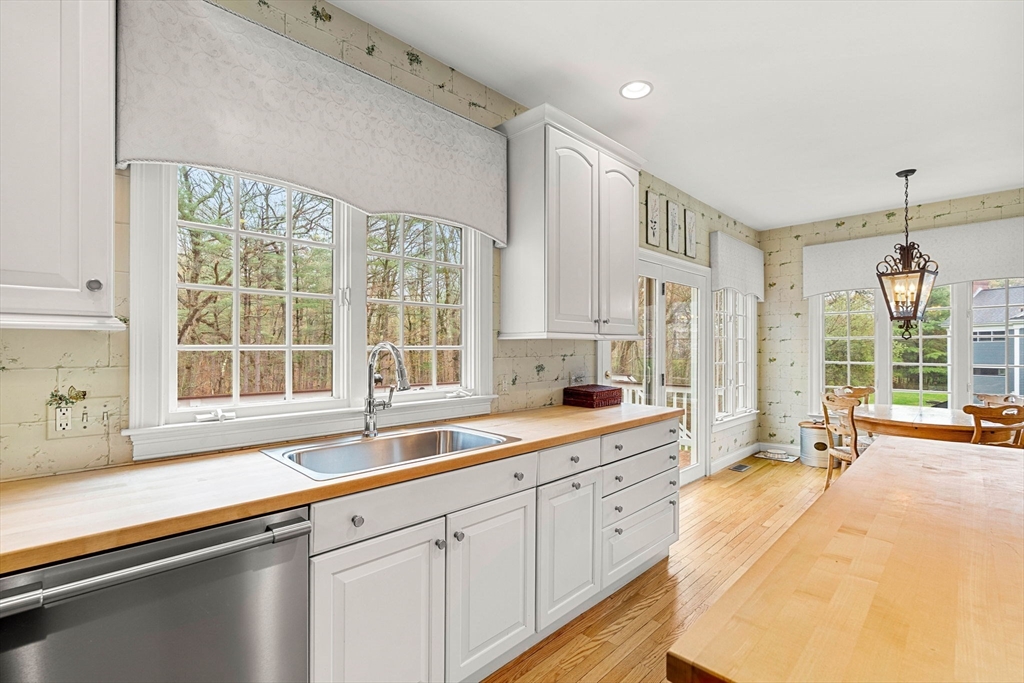 65 Deerpath Rd, Dedham, MA Photo #5