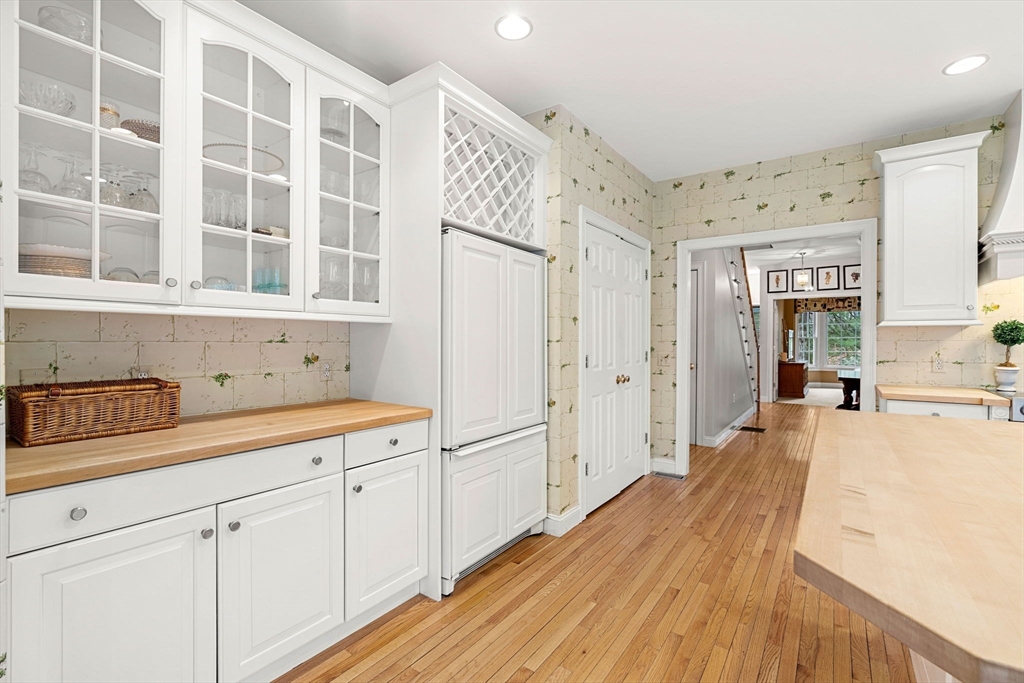 65 Deerpath Rd, Dedham, MA Photo #6