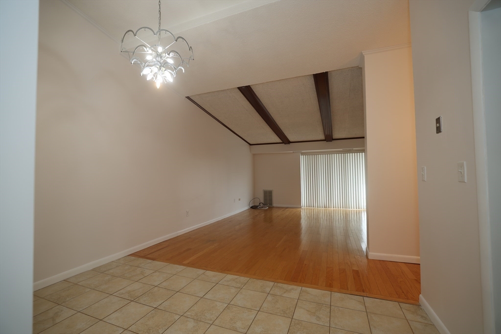 57 Broadlawn Park 14B