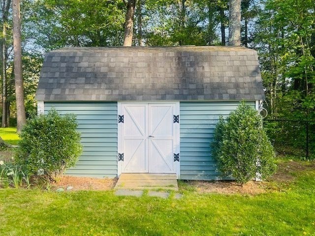 2 Sherwood Forest Ave