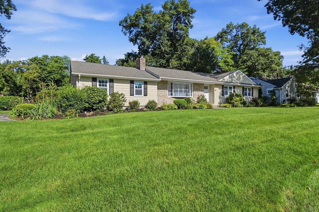 80 Lynnwood Dr